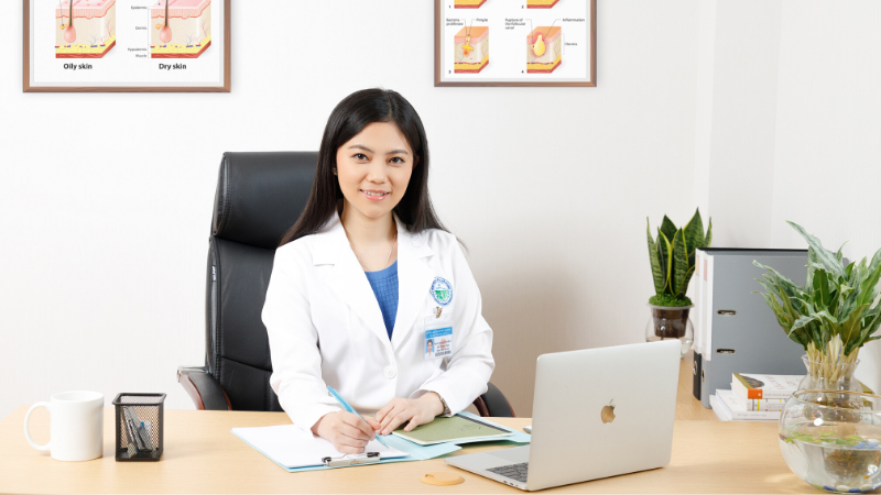 Thạc sĩ-Bác sĩ Trần Nguyên Ánh Tú – Phó Trưởng Khoa Thẩm Mỹ Da, Bệnh viện Da Liễu TP. HCM.