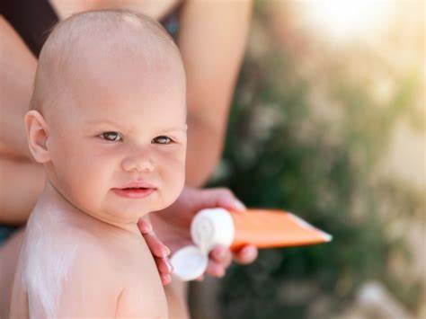 Kem chống nắng cho trẻ sơ sinh và trẻ nhỏ